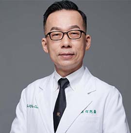 何旭爵醫師-隆鼻手術推薦醫師|台中|高雄